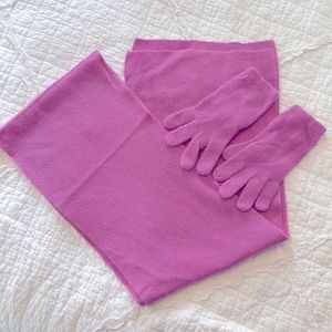 Pretty in pink cashmere gloves and scarf set!